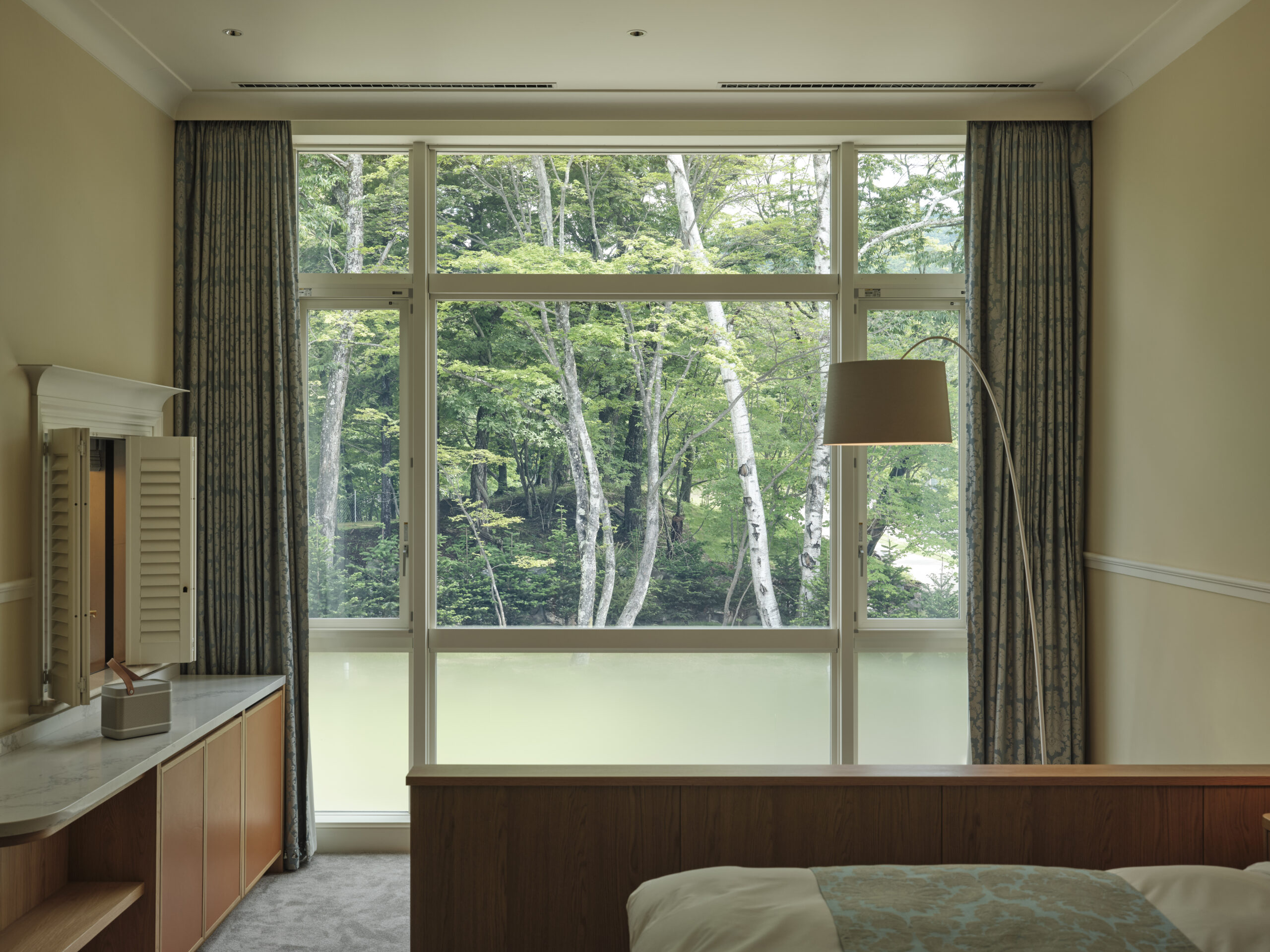 【冬期限定 ジュニアスイート無料アップグレード】スペシャルディナー付きプラン(一泊二食付き)